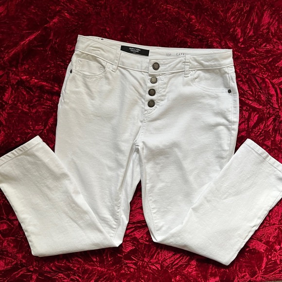 Simply Vera Wang Mid Rise Button Fly Capri Jeans - Picture 3 of 13